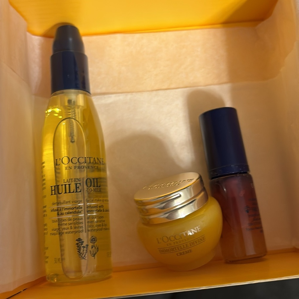 3-pc L'Occitane Bon Anniversaire Birthday Radiant Skin Gift Set Cream, Serum oil